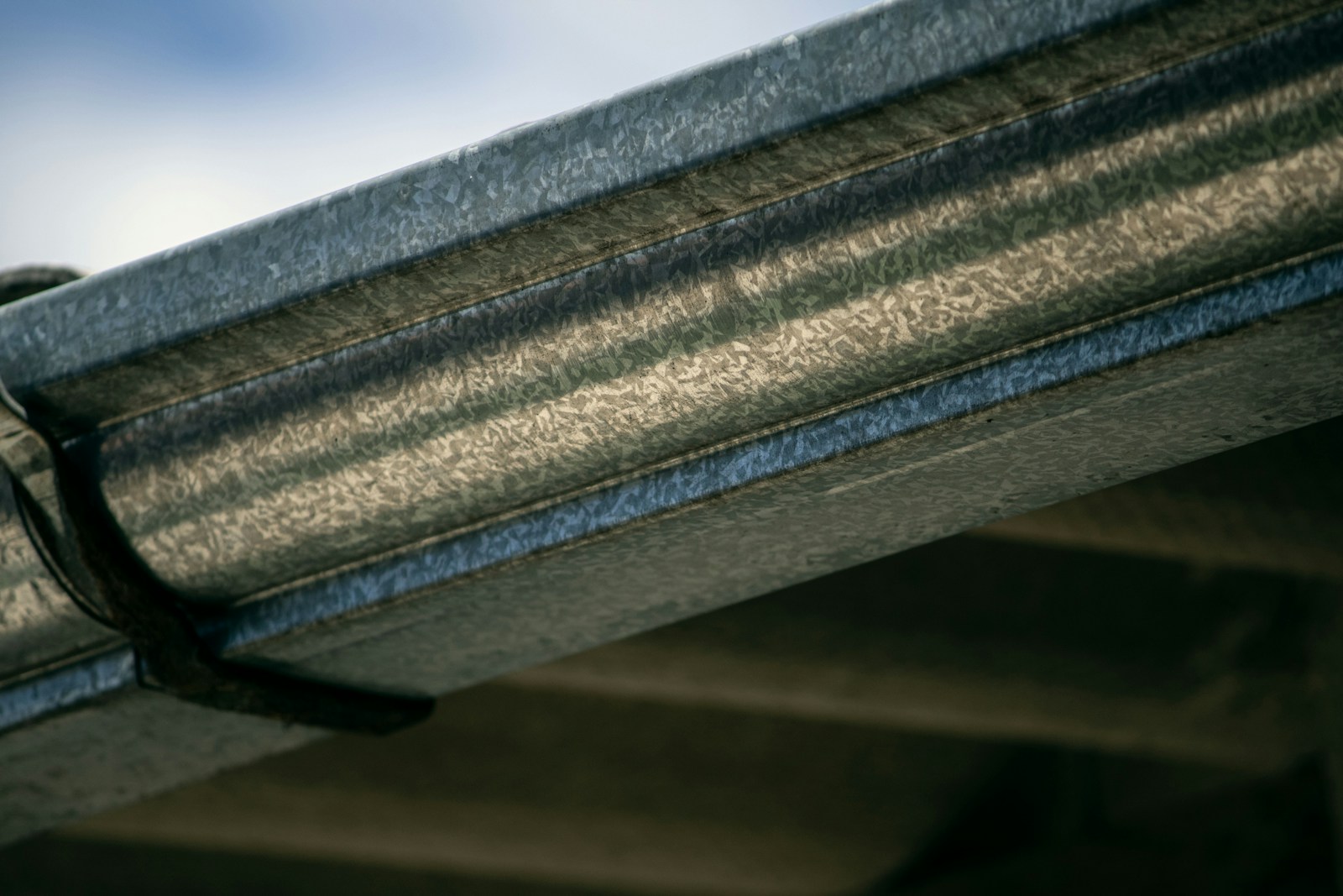 Seamless gutters and roof drainage on a Florida home